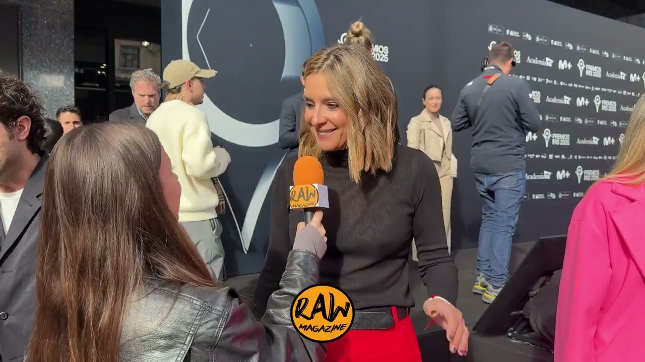 SANDRA BARNEDA sobre 