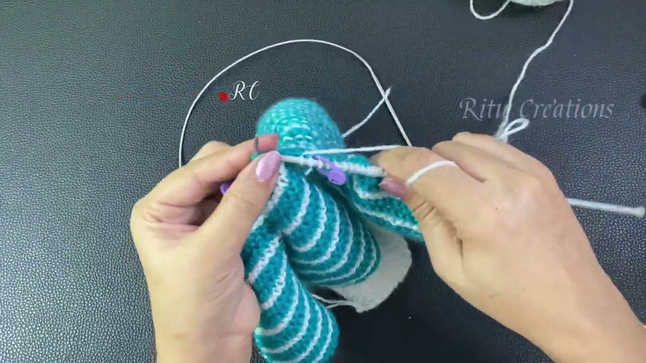 Knitting Very Different & Exclusive Sweater for Babies || बच्चों के लिए काफी अलग सा स्वेटर || #knit