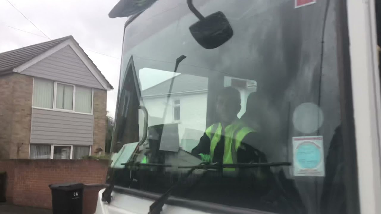 SPARE TRUCK: Recycling bin men emptying bins in Bournemouth part 2 (30/09/2021)