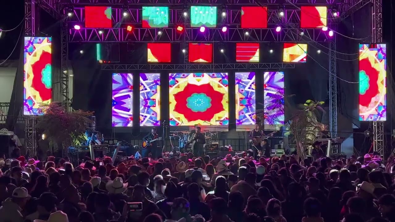 Que Bonito / LOS MISMOS (en vivo)