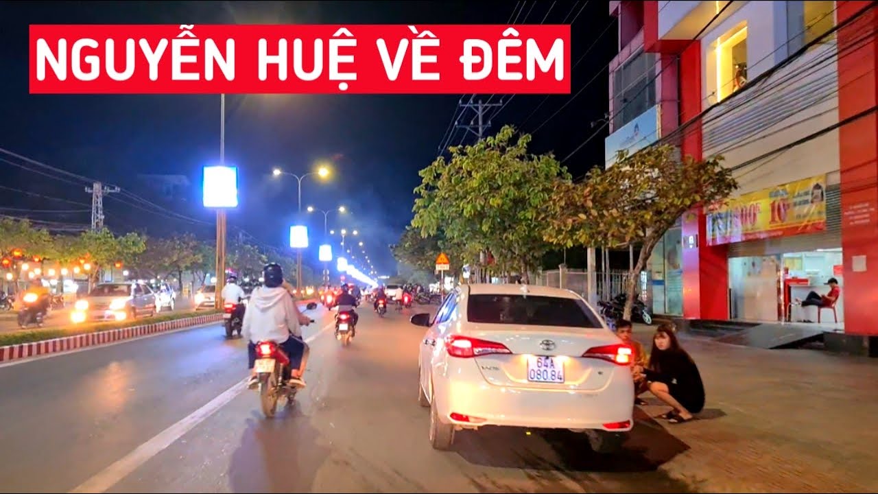 Con đường c&oacute; đ&egrave;n Led tuyệt đẹp tại Th&agrave;nh Phố Vĩnh Long | KPVL