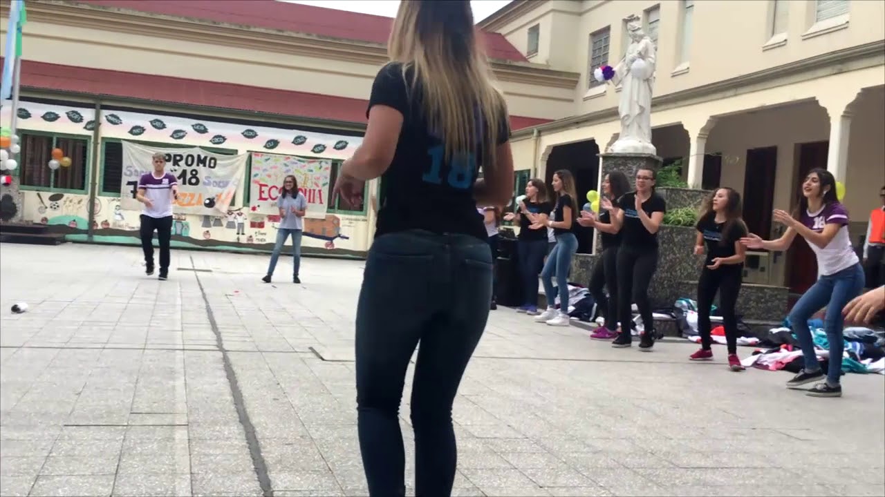 PRESENTACIÓN DE BUZOS MAZZARELLO 2018