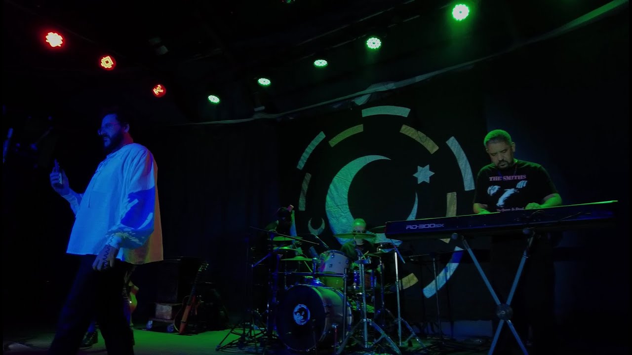 Guilherme Lemos | POR ENQUANTO (Legião Urbana) Ao Vivo - Campo Grande RJ