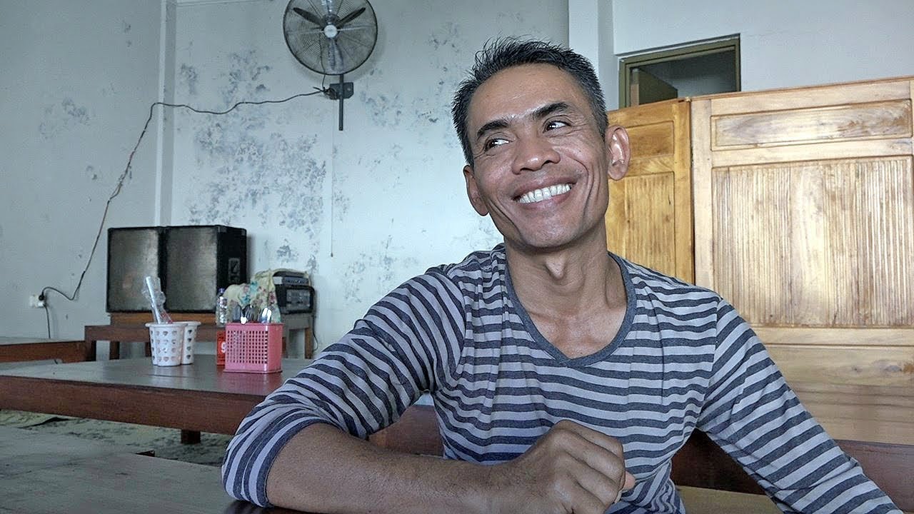 Kisah Sukses Sumanto, Pemilik Warung Tengkleng Rica 'Pak Manto' Solo, Sehari Bisa Habis 20 Kambing!