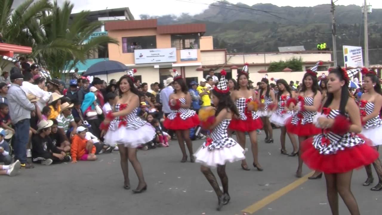 Comparsas carnavaleras  del domingo de carnaval 2015 Guaranda - Ecuador