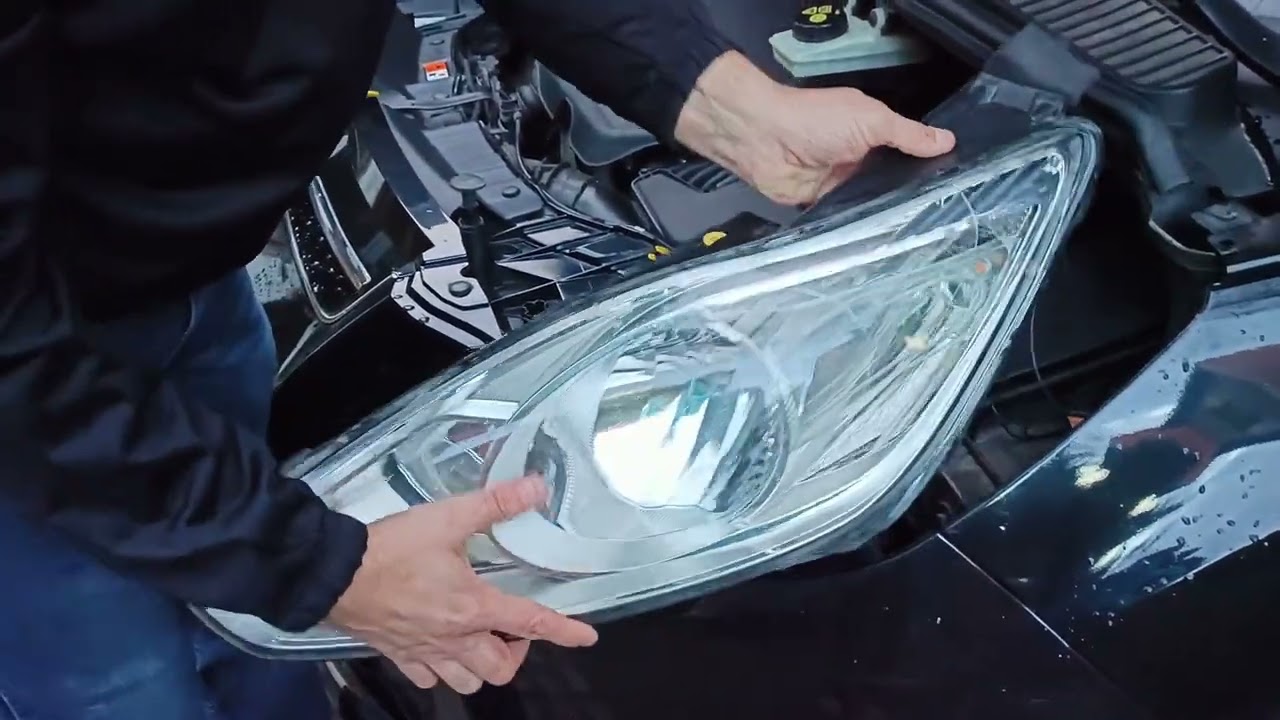 FORD C-MAX II WYMIANA ŻARÓWKI PRZEDNIEJ,DEMONTAŻ LAMPY PRZÓD