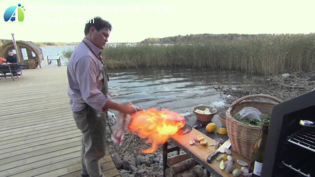 Per Morberg grillar gös på Braai