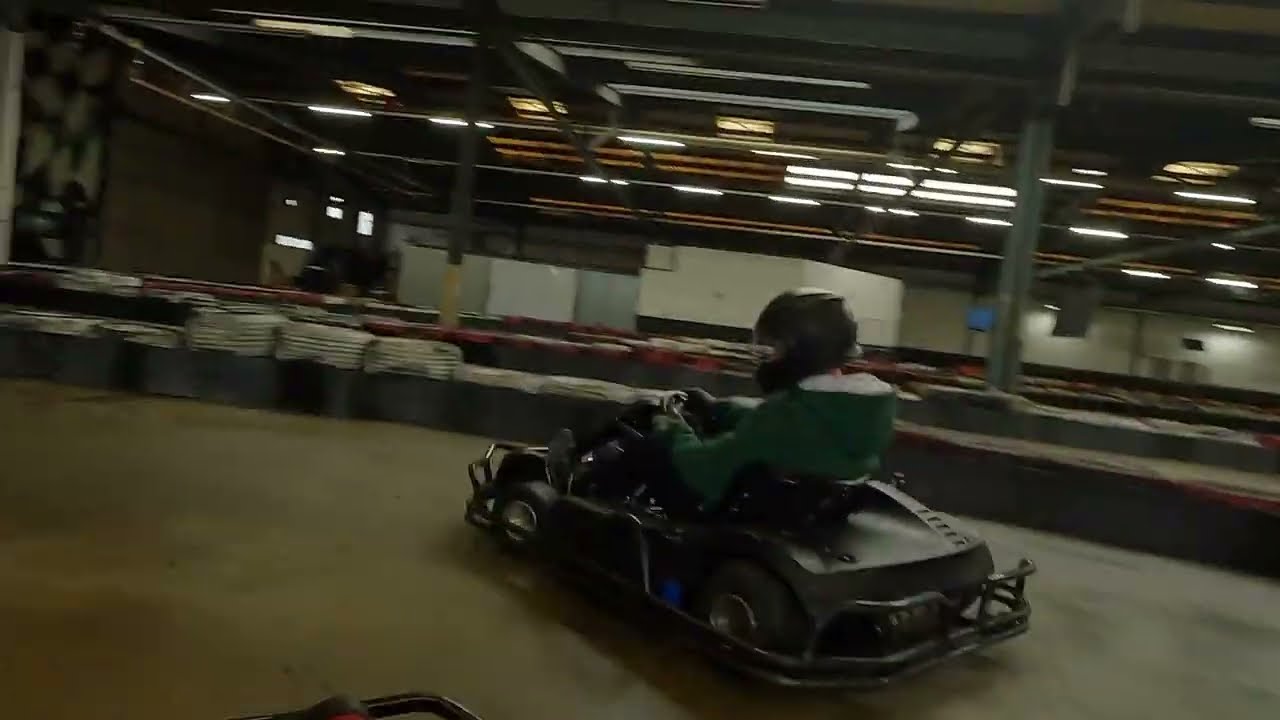 paar laps ballern - indoor Go Kart fun | Bad Rappenau 