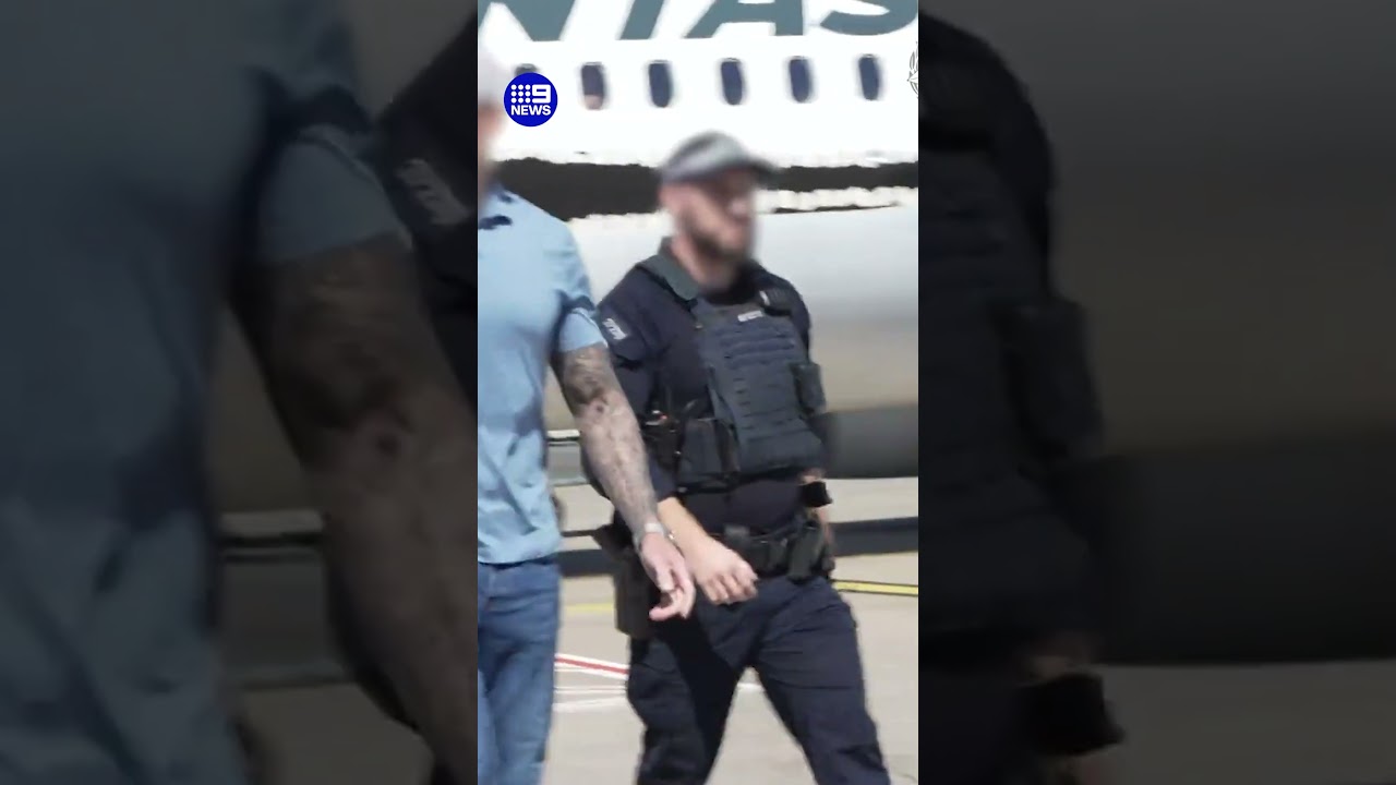 How did the Roberts-Smith arrest play out? | 9 News Australia