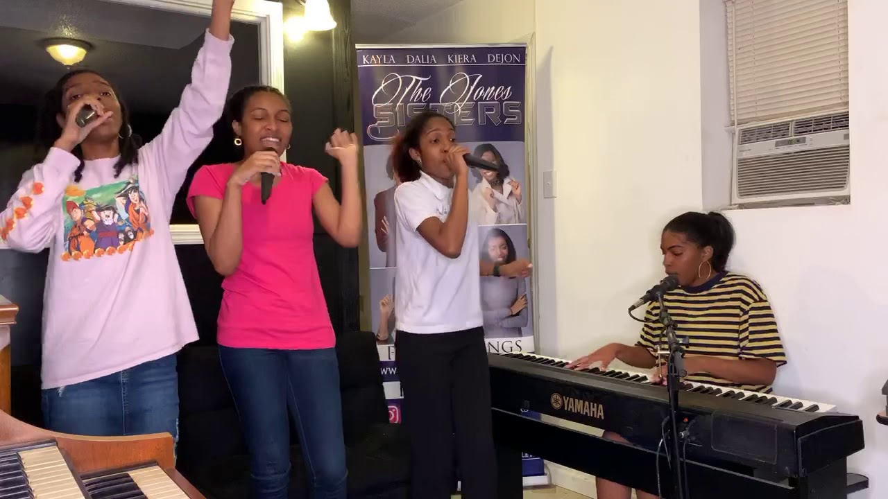 The Jones Sisters (J4 LIVE)