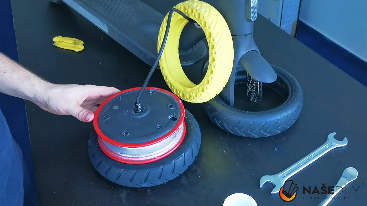Mi Electric Scooter - výměna bezdušové pneumatiky 