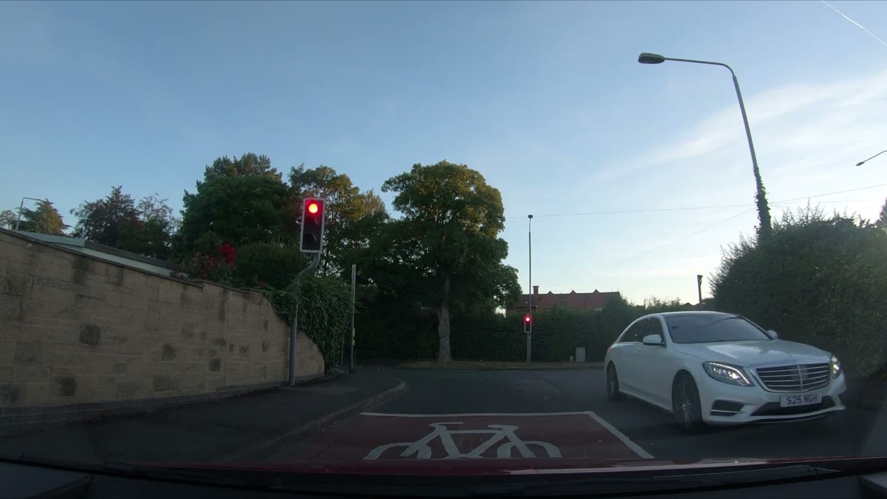 Evening drive through one of the leafy suburbs of Nottingham (Edwalton).