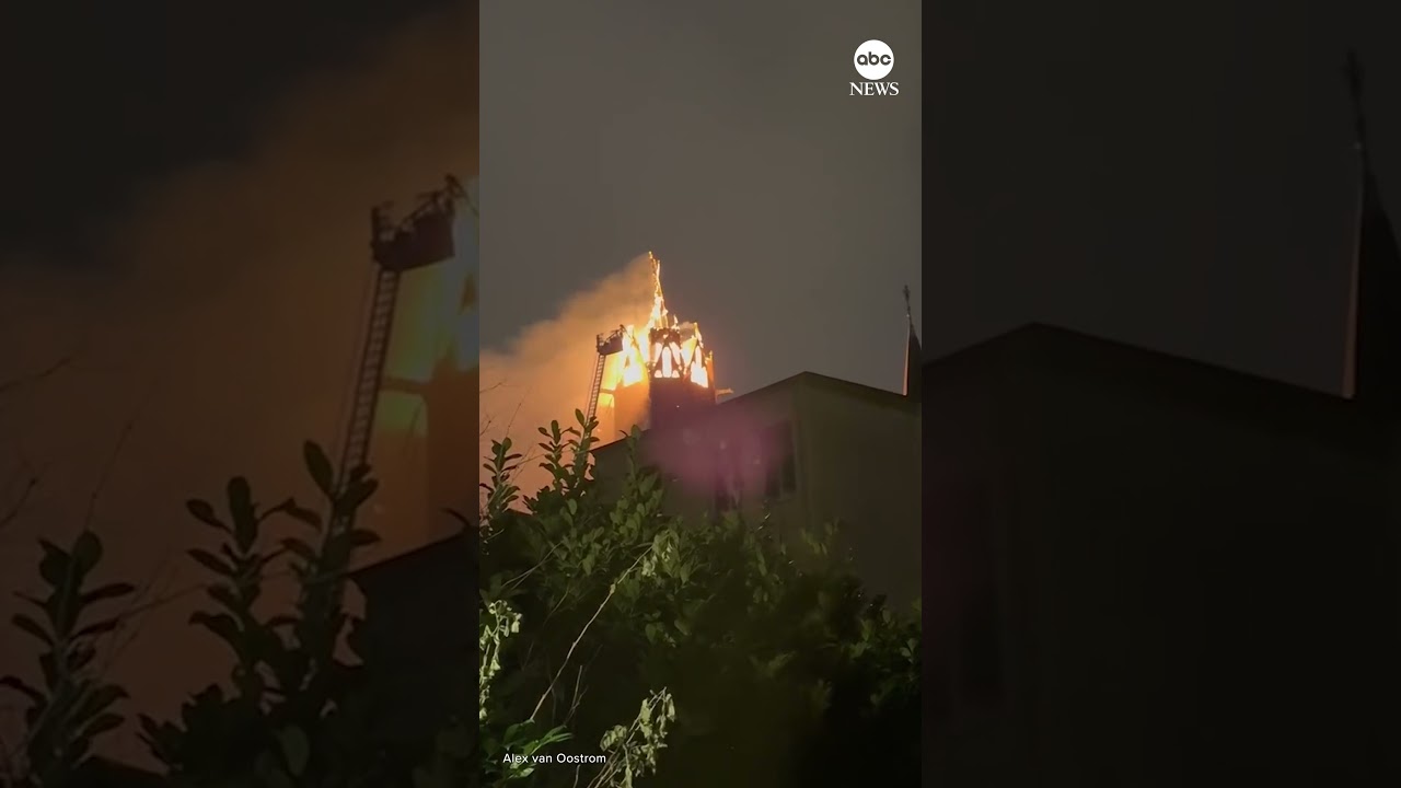 Fire breaks out at historic Amsterdam church