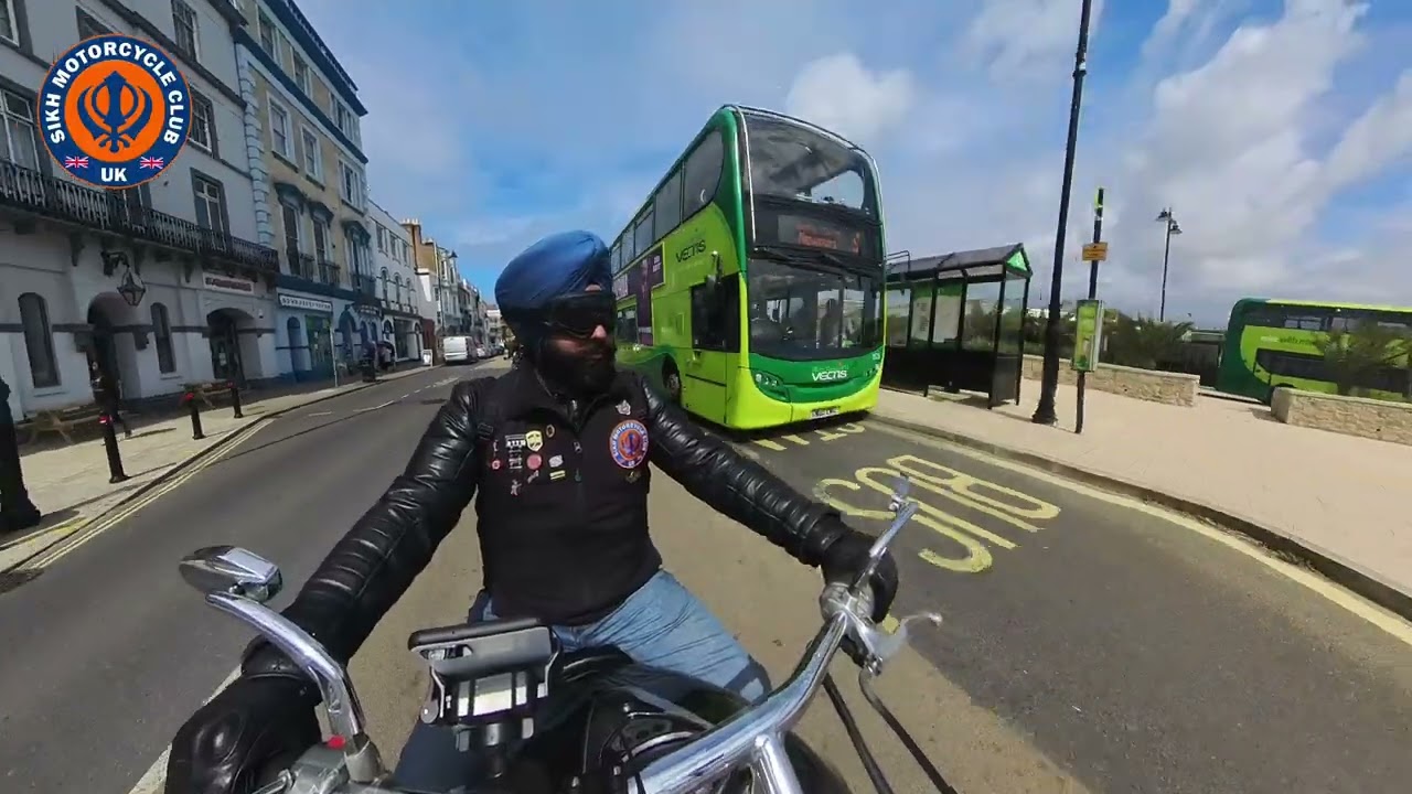 Sikh Motorcycle Club UK rides to Ryde Pier – Isle of Wight! 🇬🇧🏍️ #SikhMotorcycleClubUK