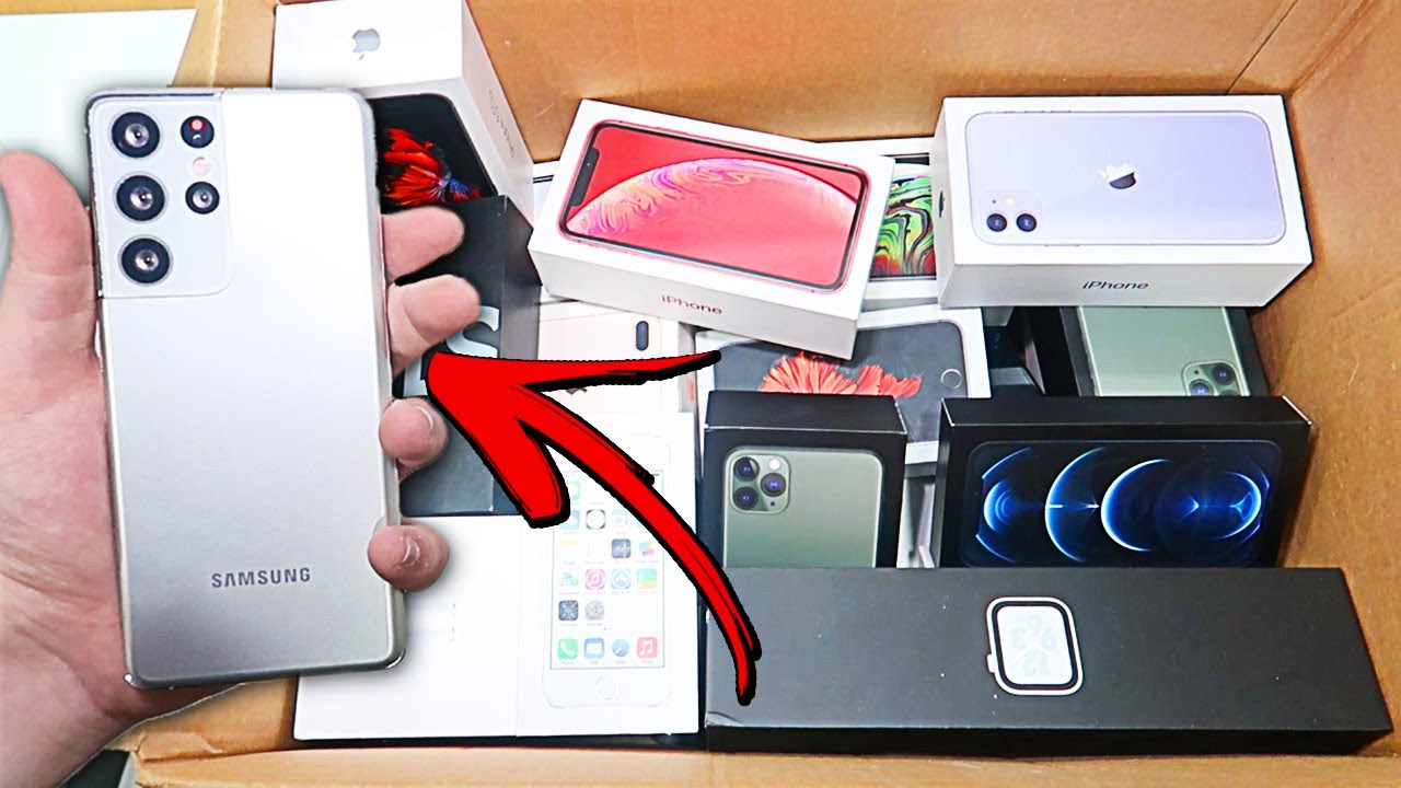 APPLE STORE TRIED HIDING THIS FROM ME!! MASSIVE APPLE STORE DUMPSTER DIVING JACKPOT!!