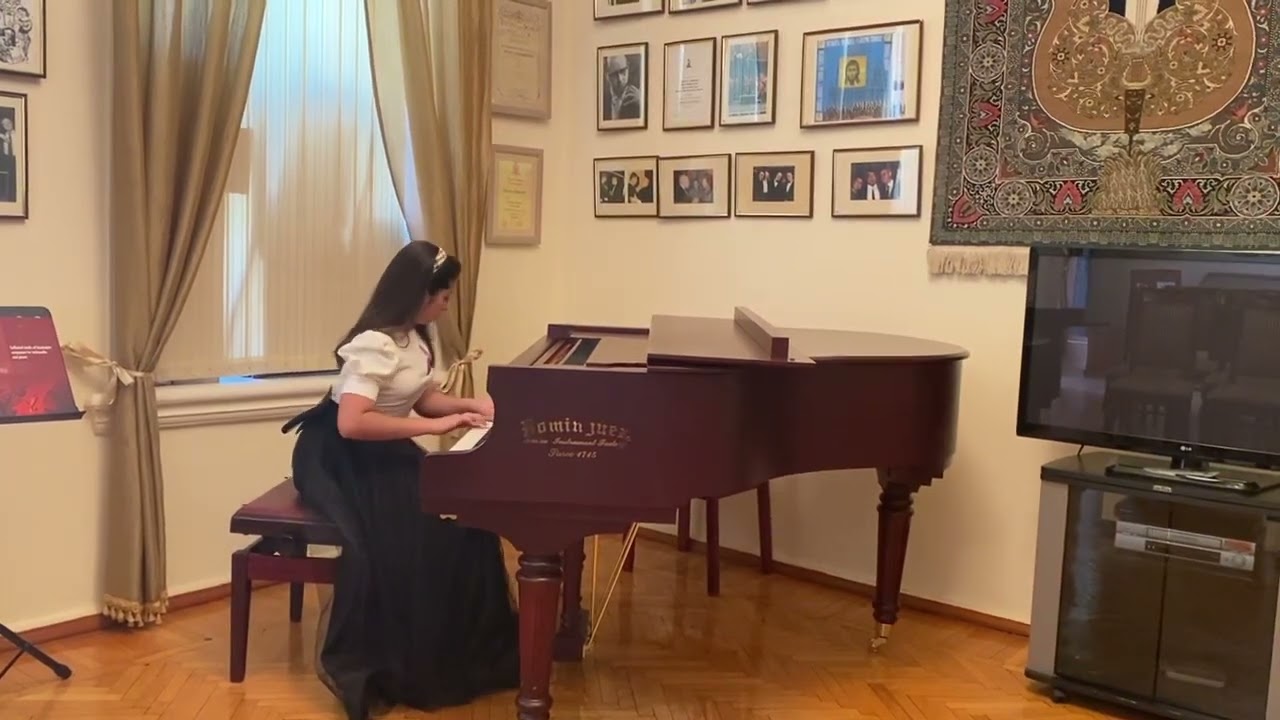 “18 May Beynəlxalq Muzeylər gün”ü çərçivəsində keçirilən “Açıq qapı”da səslənən “Vətən balladası”