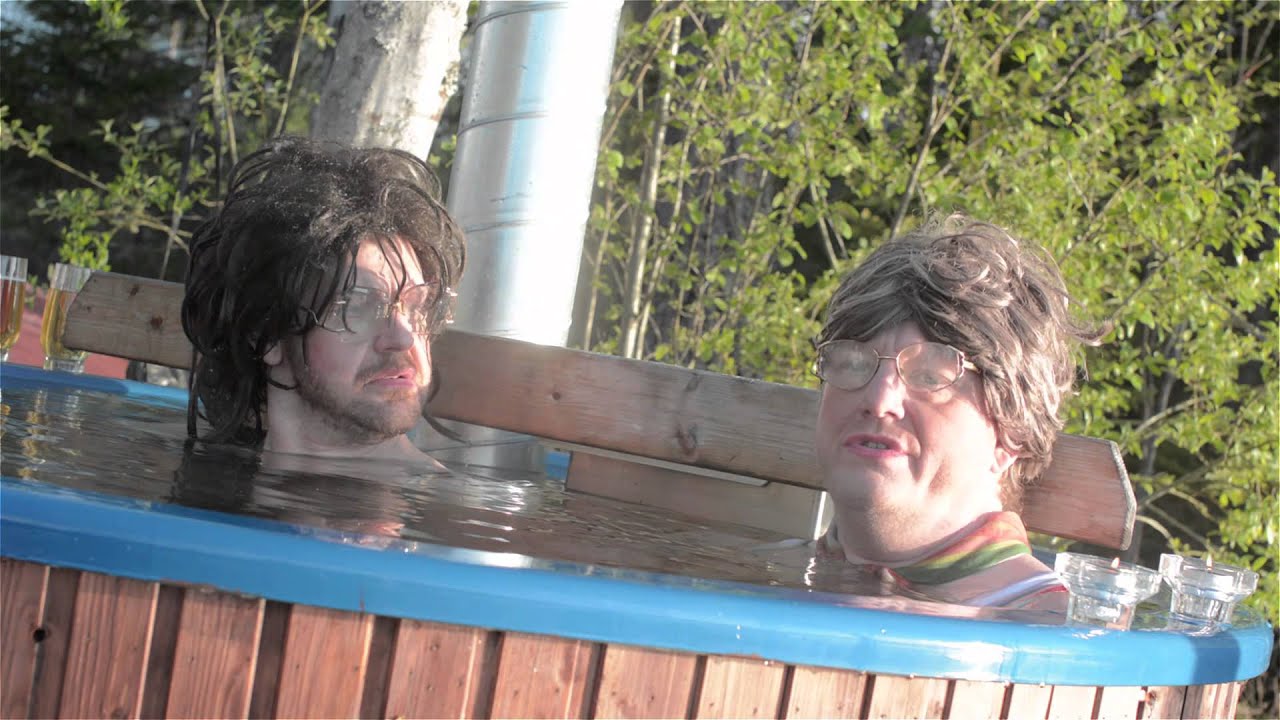 Fj&auml;lltunnan: Agneta & Johanna i badet