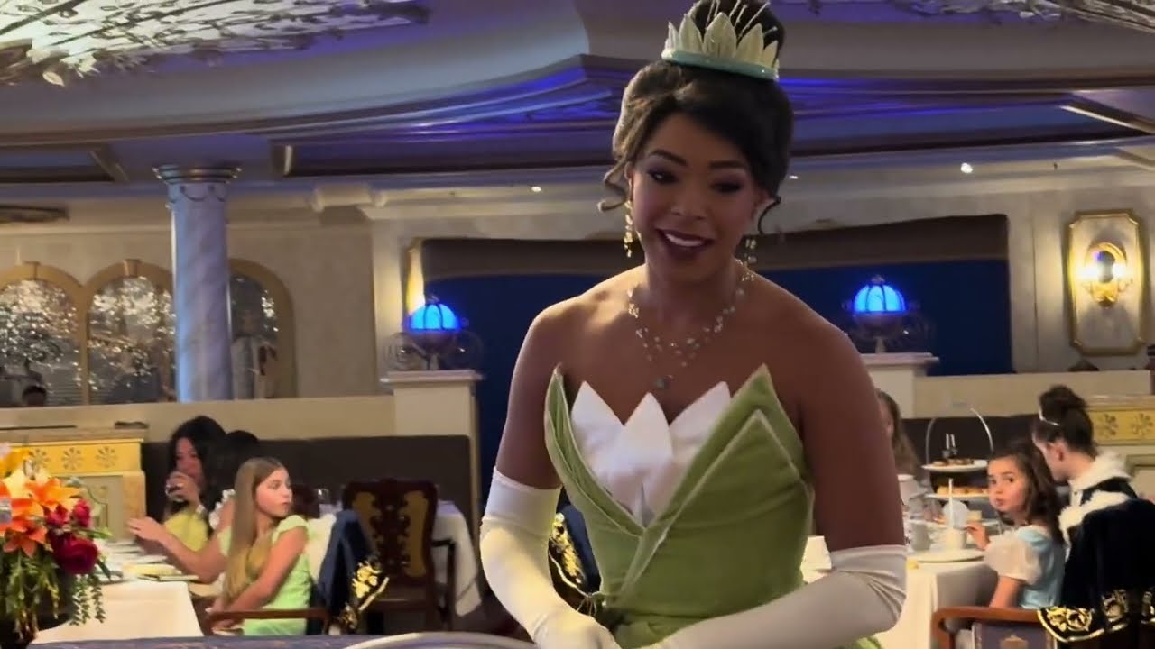 Royal Court Royal Tea Party - Disney Fantasy