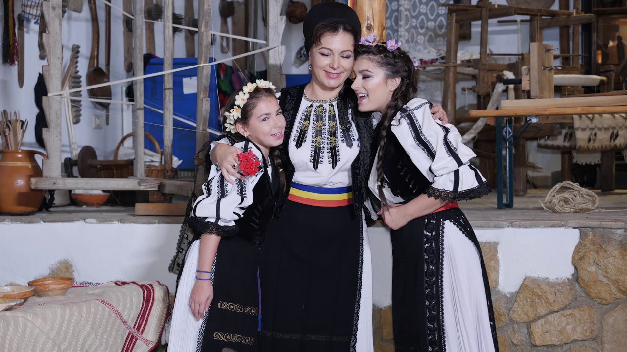 Adina Hada si fiicele Giulia si Miruna - Florile inimii mele - album nou