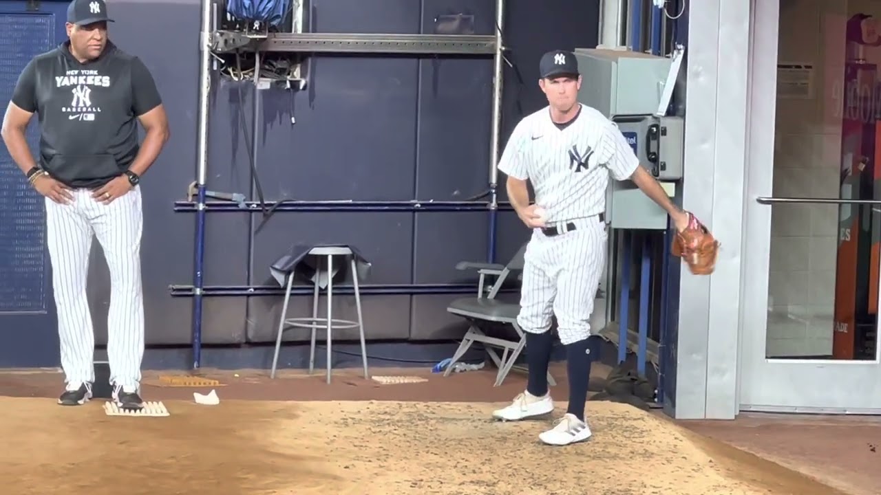 Ryan Weber getting loose 🔥🔥🔥🔥🔥#Yankees #Boston