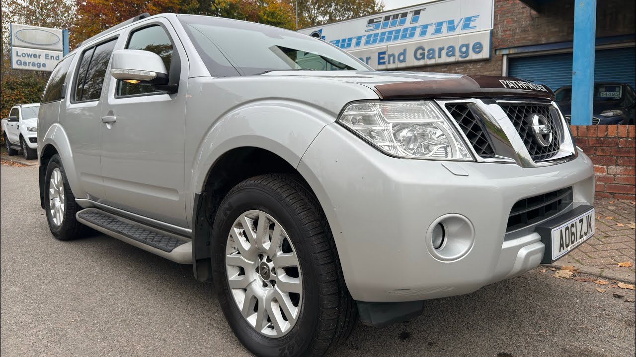 2012 Nissan Pathfinder 2.5 dCi Tekna Silver 5 Door Estate Automatic Diesel