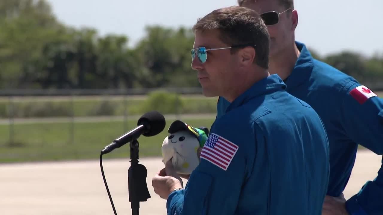 Artemis II zero-g indicator 'Rise' holding names headed to space