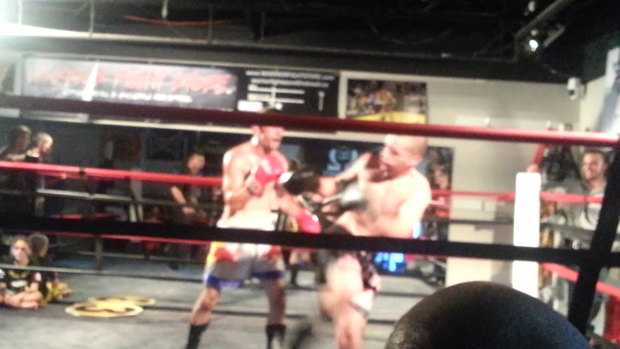 Pat Armstrong vs Derek Vaughn