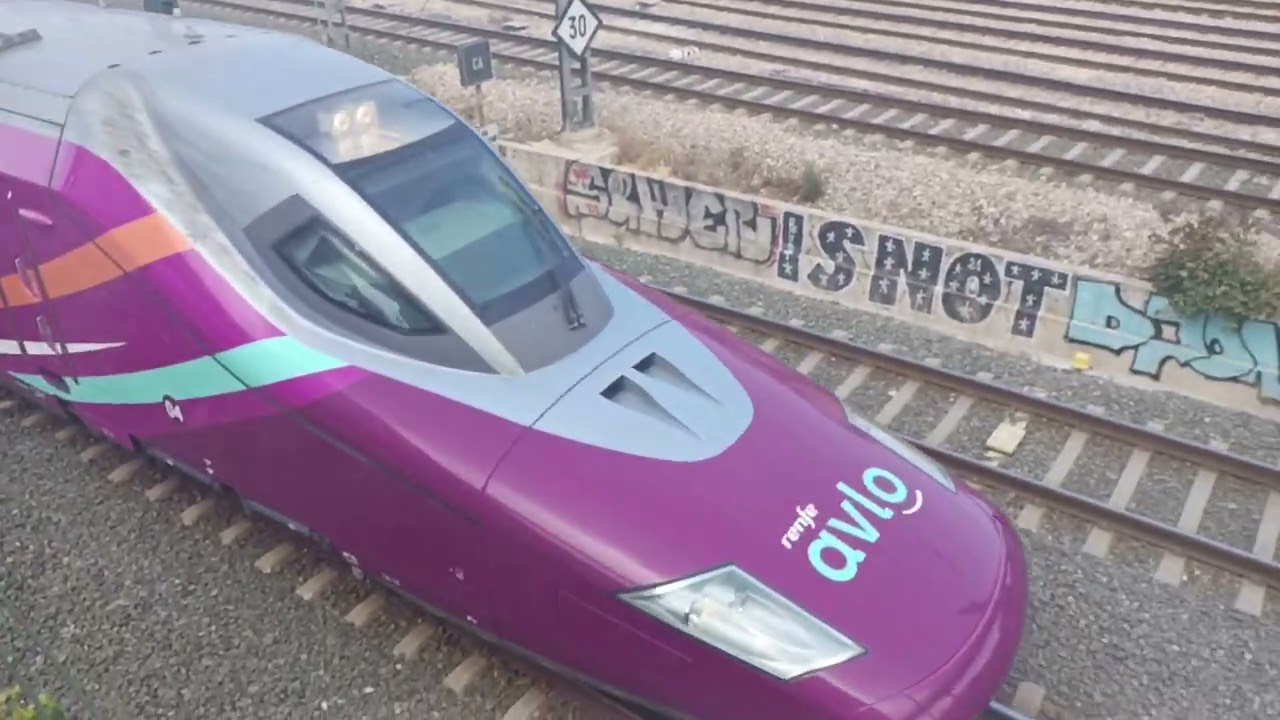 Avlo Renfe 112 saliendo de Valencia Joaquin Sorolla