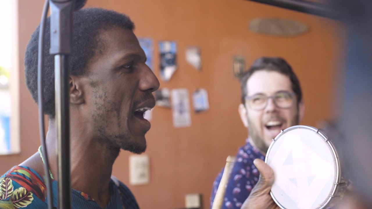 Batuqueiros e sua Gente convidam Douglas Germano - Minas Gerais não tem mar/Jaci e maré cheia