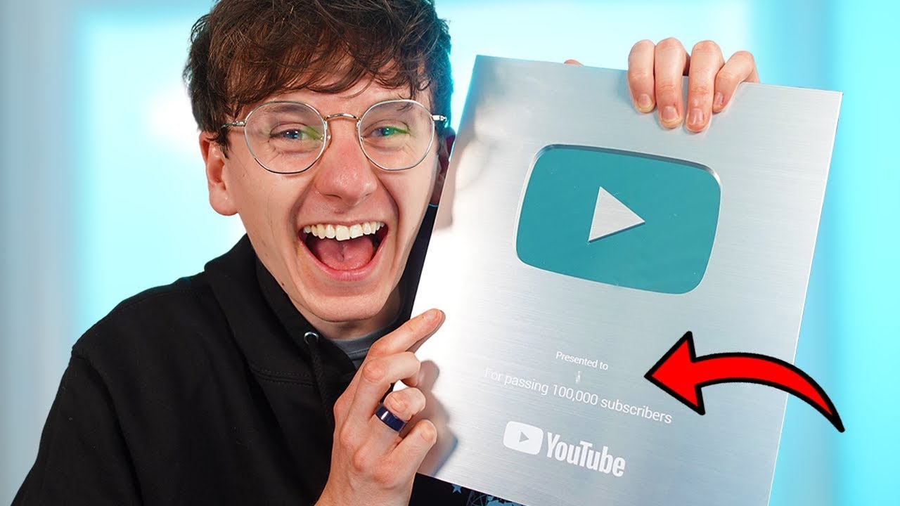 &iexcl;Consegu&iacute; el nombre M&Aacute;S CORTO posible en un bot&oacute;n de plata de Youtube!