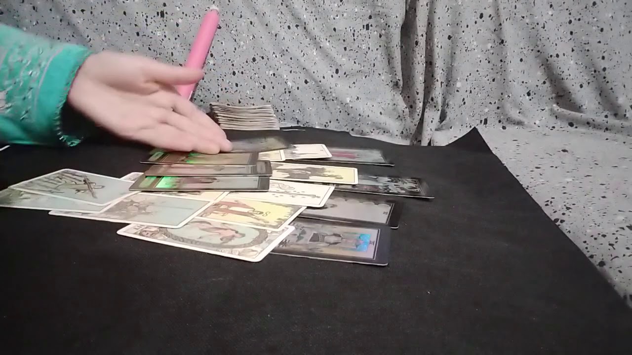 اختر شمعة للناس الواقفين على الطلاق😱  💕هل سوف يتم الطلاق ؟
