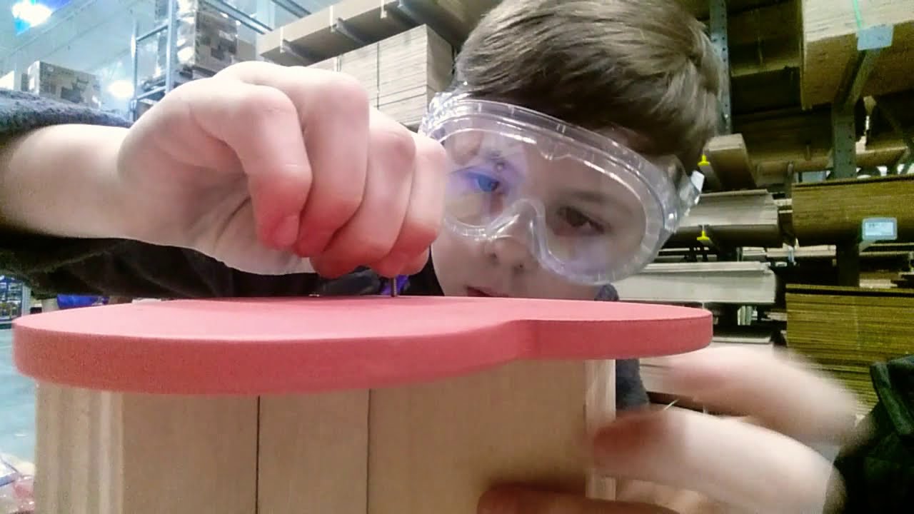 Lowes DIY Kids Workshops - Love Note Holder