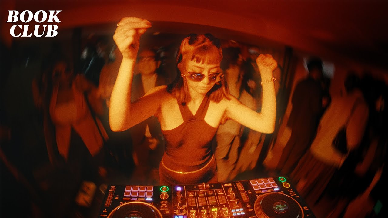 Groovy Disco and R&B Mix at a New York Basement Party | Tinzo