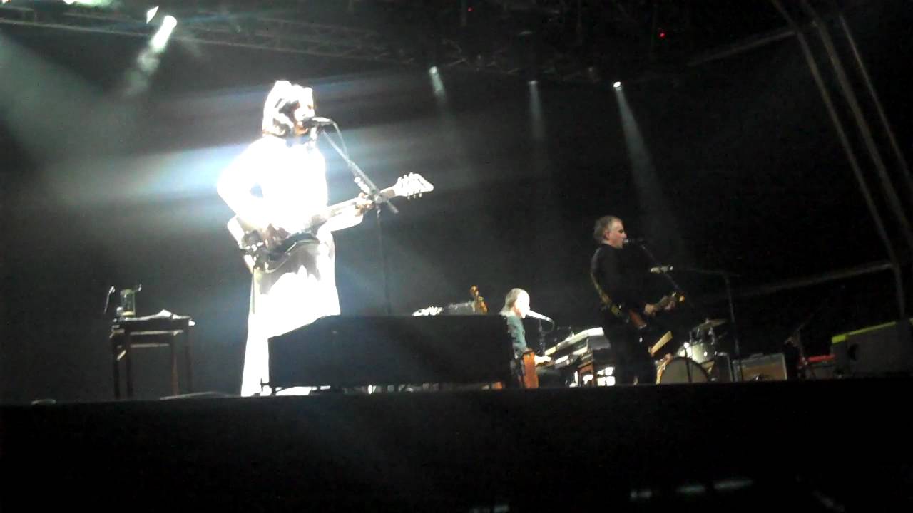 PJ Harvey - In The Dark Places Live @ Primavera Sound 2011