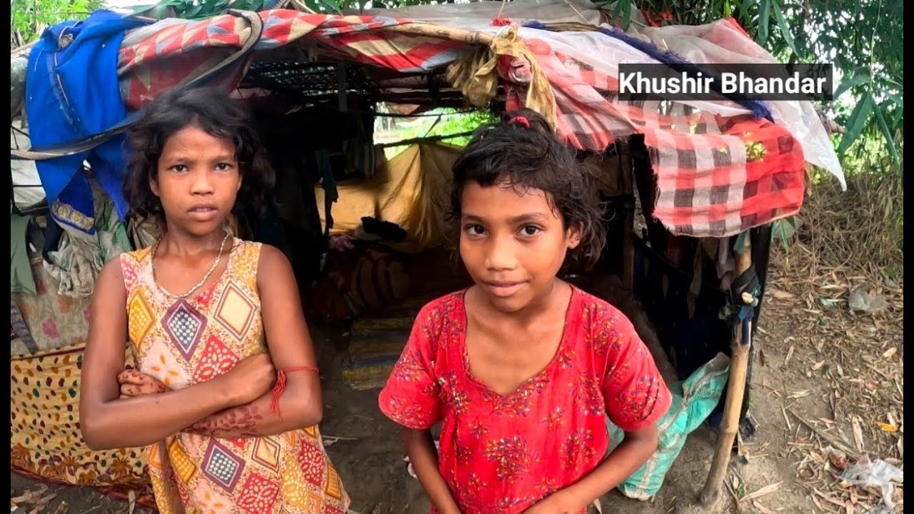 ভাতের অভাবে মুড়ি খেয়েই দিন কাটাচ্ছে অসহায় এই দুই বোন (Part-01)