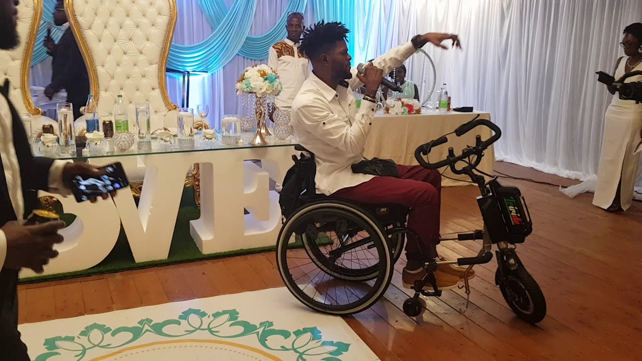 Ogidibrown performing Favour Us #OGBMUSIC