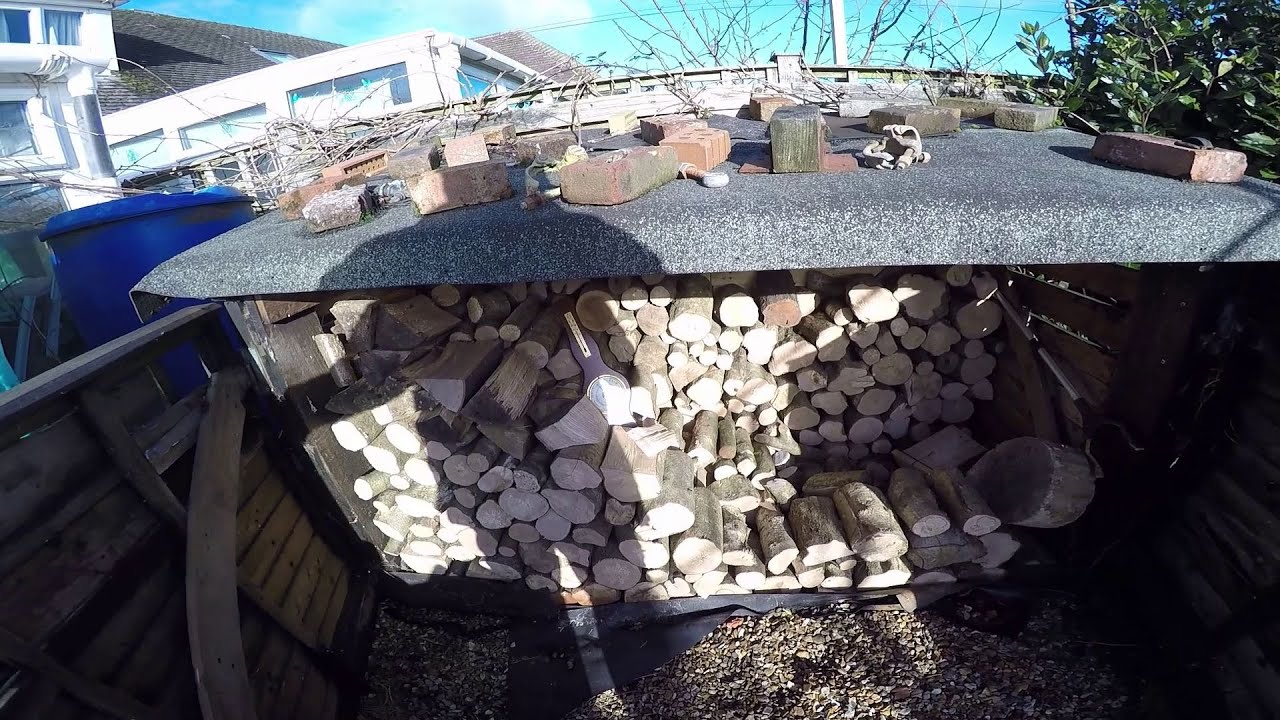 Passive Drying Logs For Fuel In The UK (Dorset)
