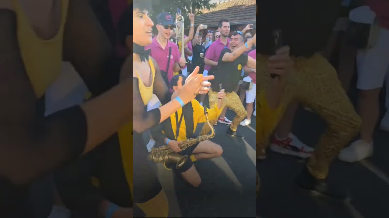 Banda perla de Michoacán desde Francia!! poniendo ah bailar a los europeos 🇨🇵🇲🇽🇪🇦🇦🇺🇧🇪