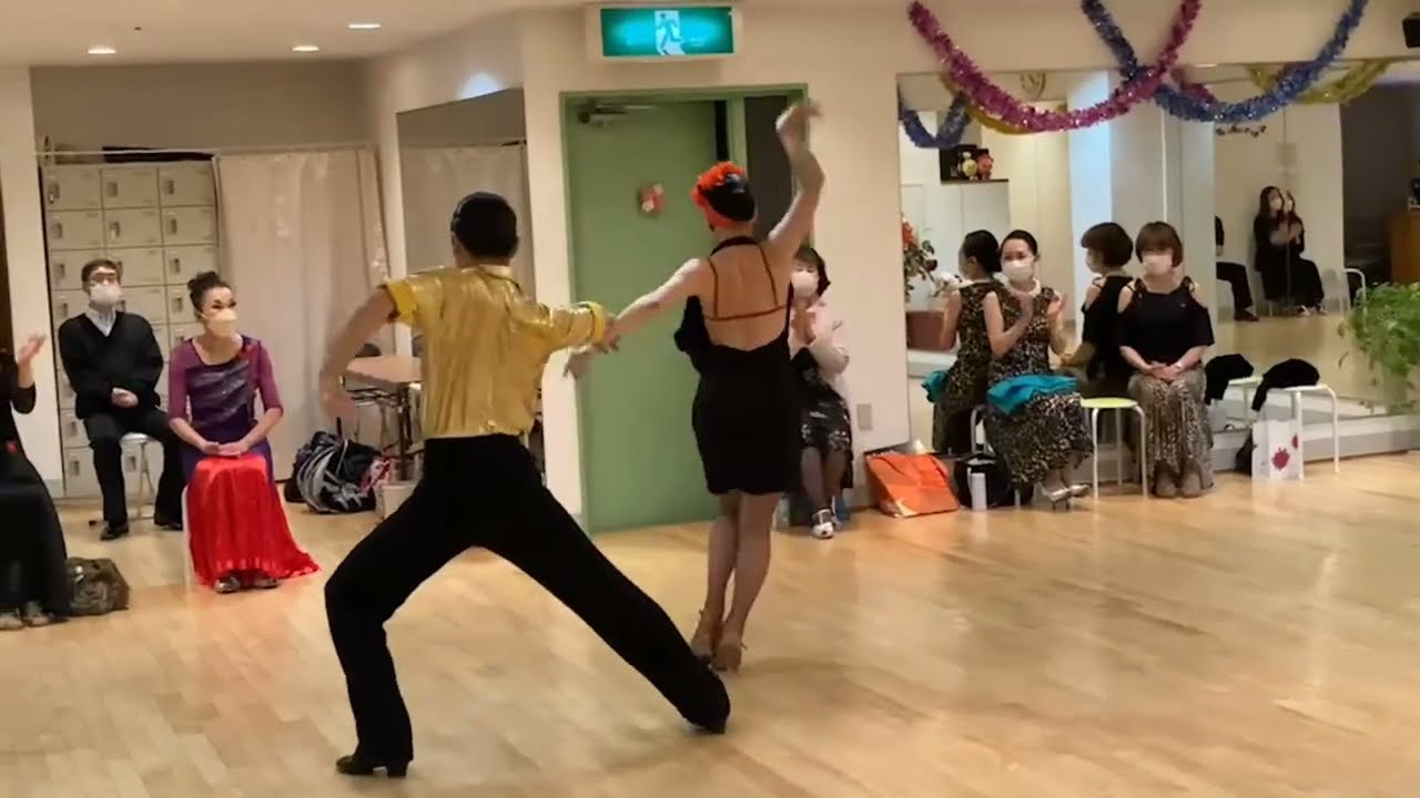 サンバ（2022年新年ダンスパーティー）