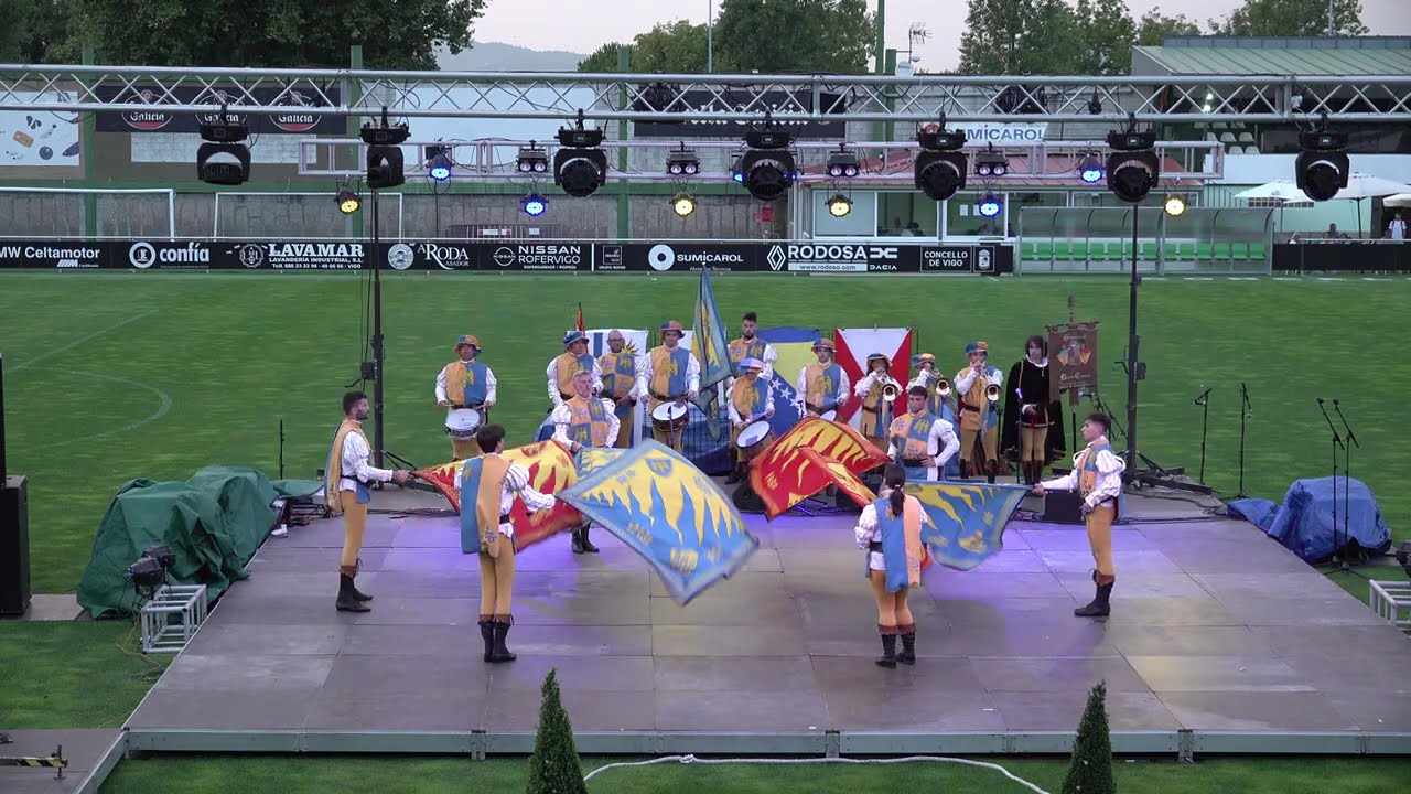Flag-wavers: Sbandieratori Ducato Caetani