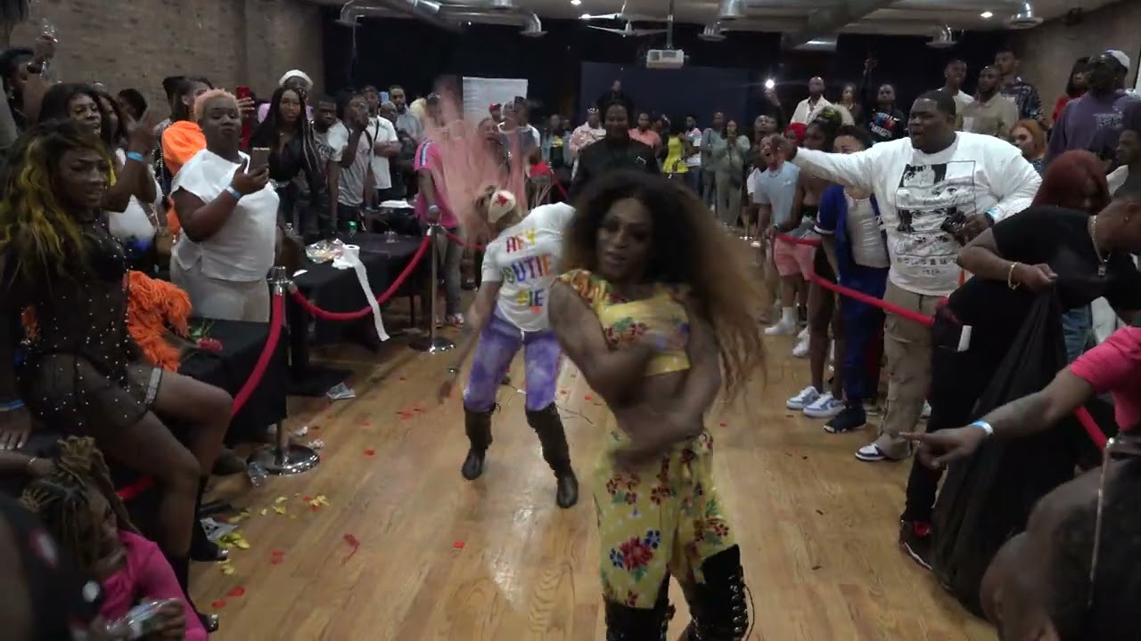 $500 FEMALE FIGURE PERFORMANCE @MIDWEST PEOPLES CHOICE AWARDS BALL