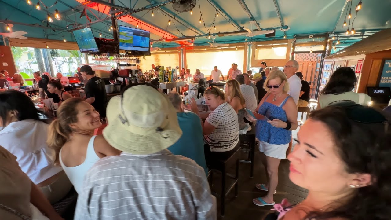 DELRAY BEACH Florida WALKING Atlantic Ave