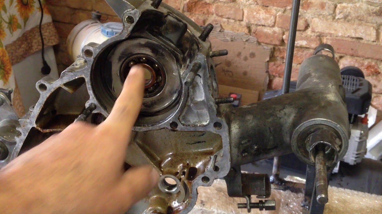 Vespa pk 50 tolgo i cuscinetti carter frizione