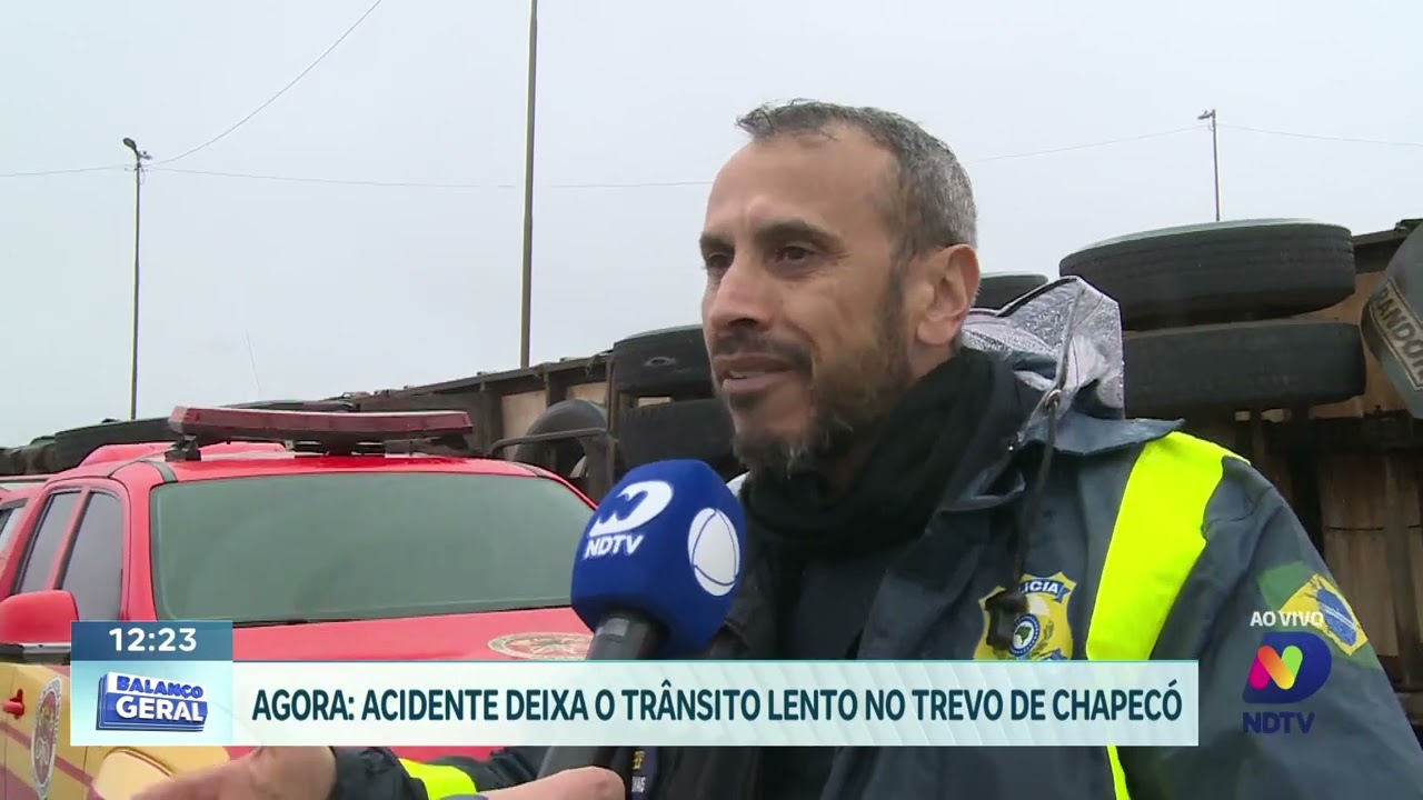 Acidente no elevado do Trevo complica o trânsito em Chapecó