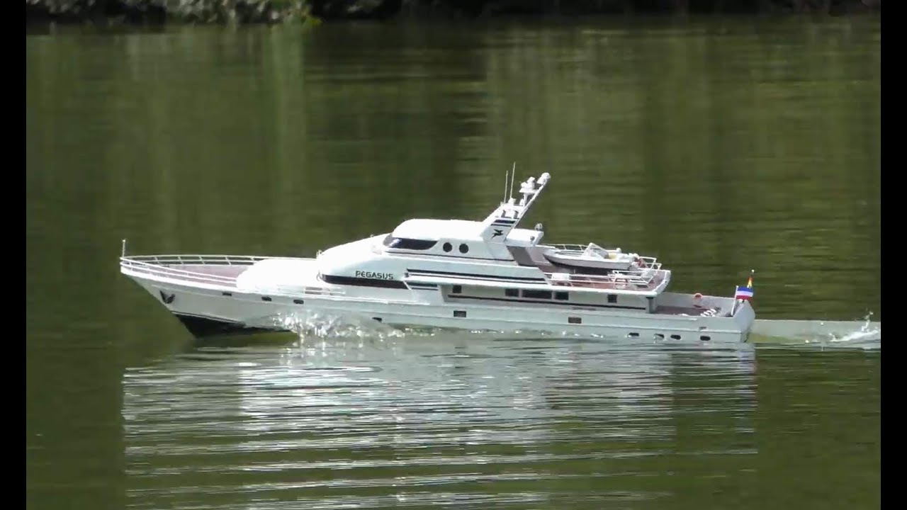 RC Schiffe & Boote - kleines RC Treffen bei Rendsburg / RC ships & boats - RC meeting near Rendsburg