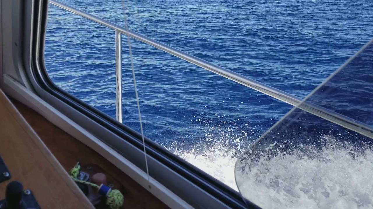 Wesmac 38 on a quiet gulfstream crossing
