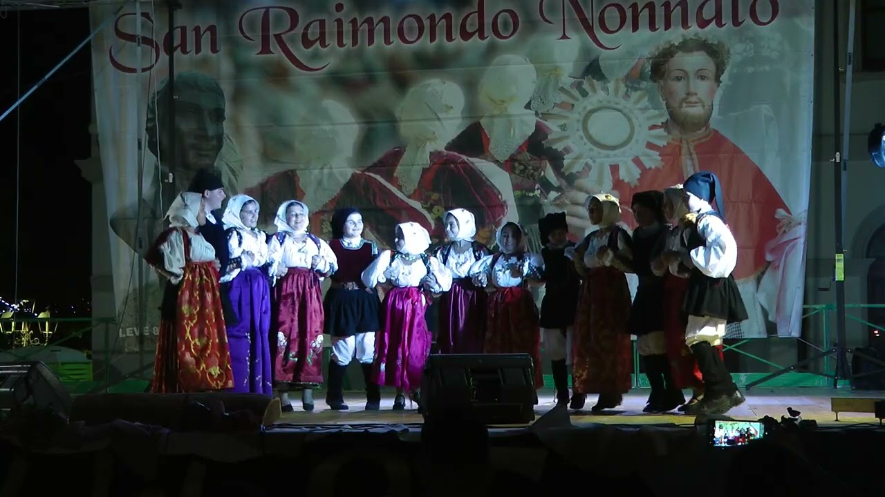 ==Gruppo mini Folk San Michele Arcangelo a Bono== =Passu torrau, Danza, Ballu currende=   (10)