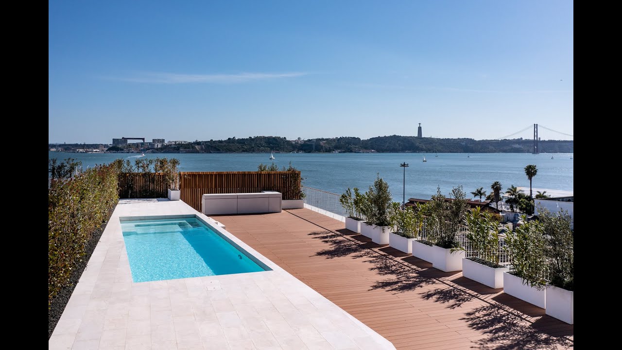 Penthouse T5 com Terraço e Piscina Privada, para Venda em Lisboa, Cais do Sodré