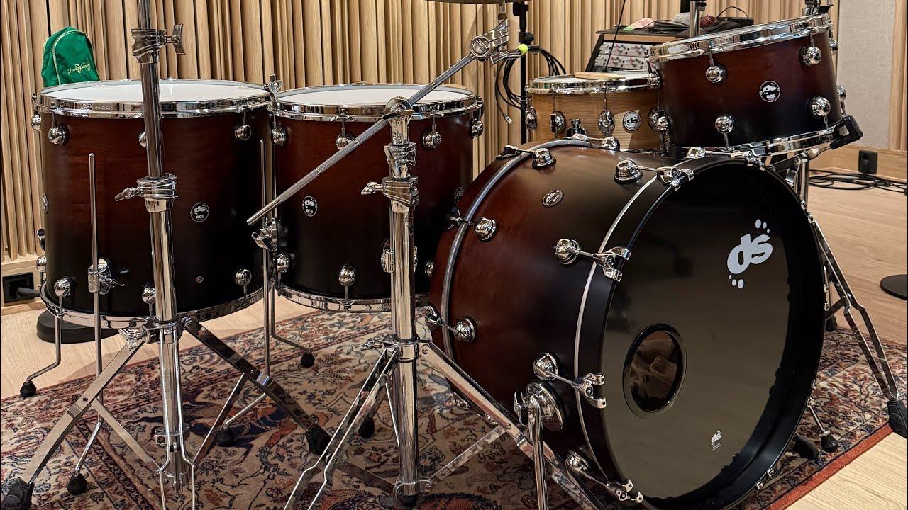 My new drumkit. DS drums (22/13/16/18)