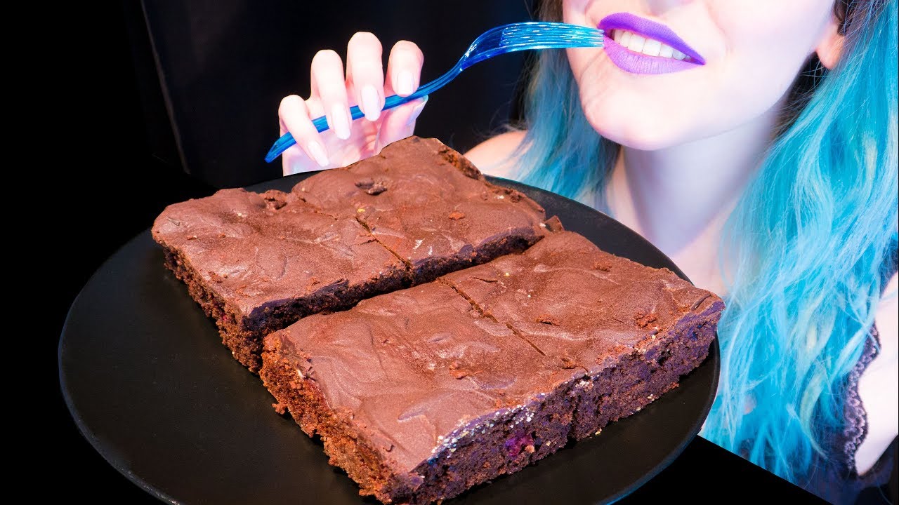 ASMR: Chocolate Cake with Sour Morello Cherries ~ Relaxing Eating Sounds [No Talking|V] 😻